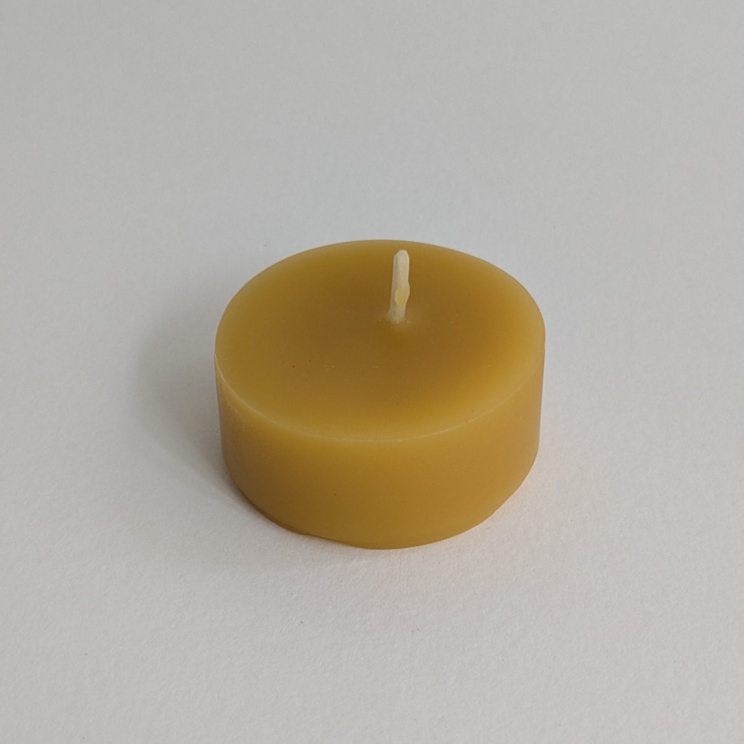 Hand-Poured Beeswax Tea Lights in Linen Calico Bag – Pack of 5